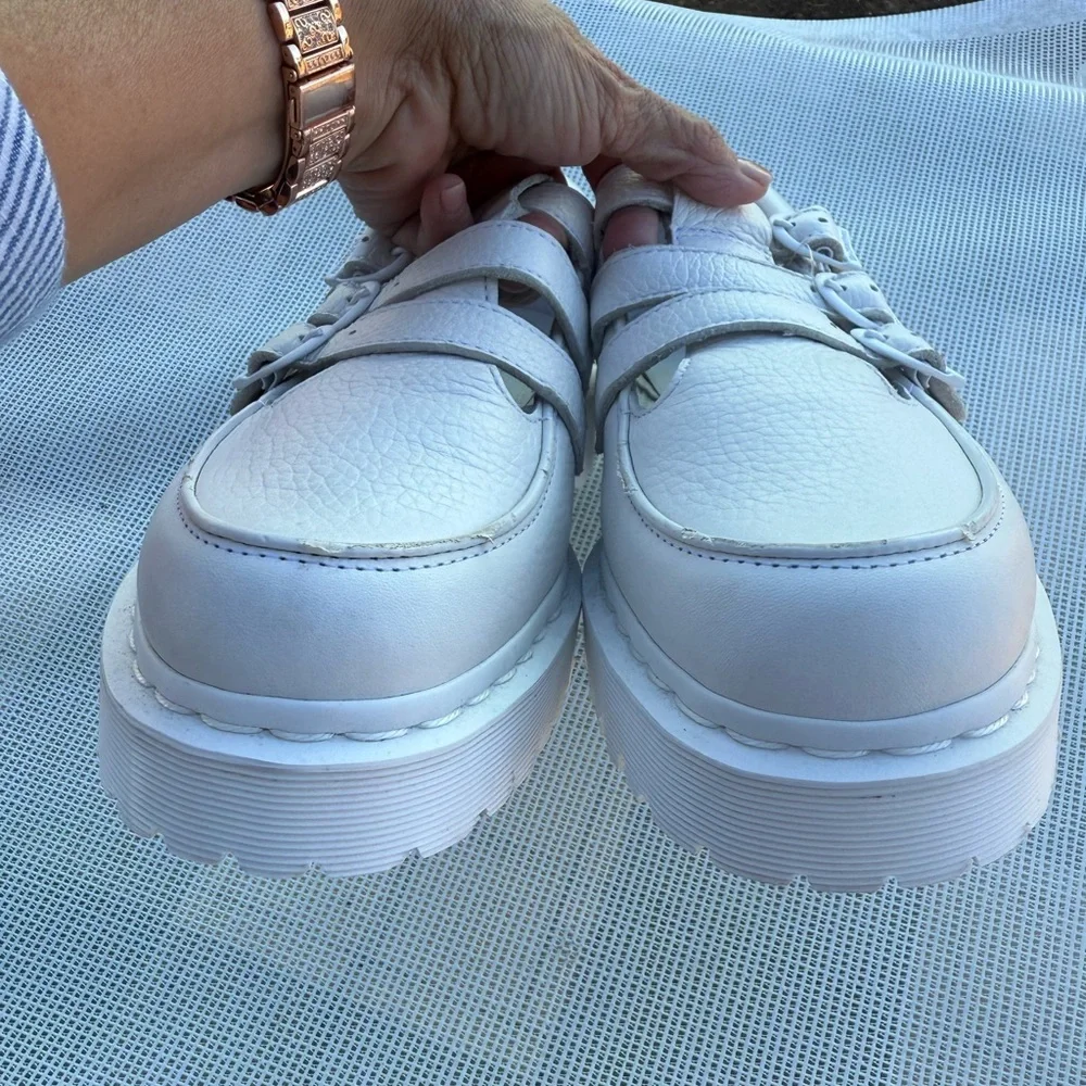 DR MARTENS FREYA WOMENS White Shoes Straps Size 10 L like new with defect